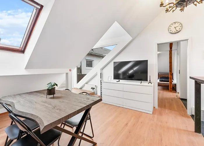 Zf03 Fuer Monteure Zuffenhausen - Weitere Schlafzimmer Fuer Zusaetzliche 15 Personen Im Haus Vorhanden Und An Weiteren Standorten Ls-crewcomfort Stuttgart