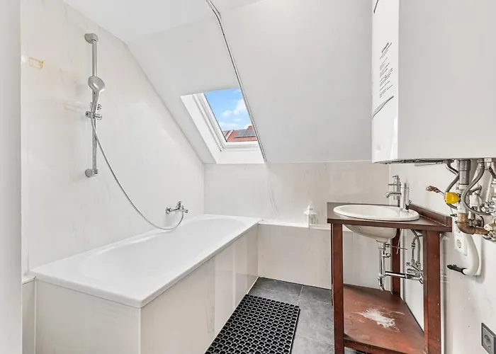 Zf03 Fuer Monteure Zuffenhausen - Weitere Schlafzimmer Fuer Zusaetzliche 15 Personen Im Haus Vorhanden Und An Weiteren Standorten Ls-crewcomfort