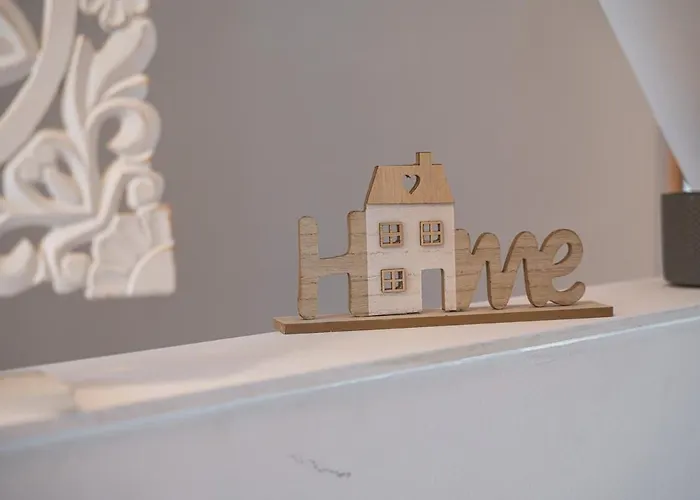 Zf03 Fuer Monteure Zuffenhausen - Weitere Schlafzimmer Fuer Zusaetzliche 15 Personen Im Haus Vorhanden Und An Weiteren Standorten Ls-crewcomfort Lägenhet Stuttgart