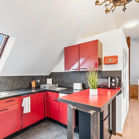 Apartman Zf03 Fuer Monteure Zuffenhausen - Weitere Schlafzimmer Fuer Zusaetzliche 15 Personen Im Haus Vorhanden Und An Weiteren Standorten Ls-crewcomfort